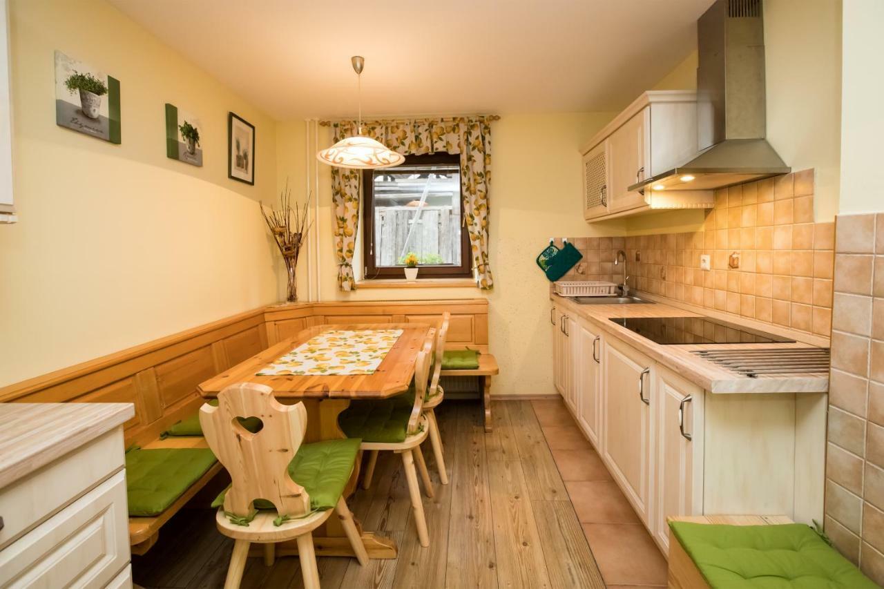 Apartma Pr Gatej ボーヒニ エクステリア 写真